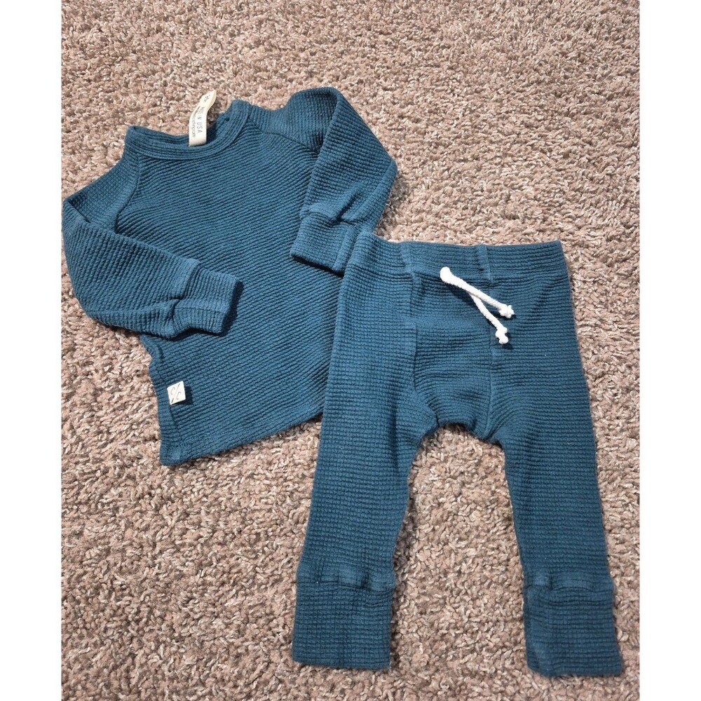 Childhoods clothing 2 piece waffle outfit size 3-6 months